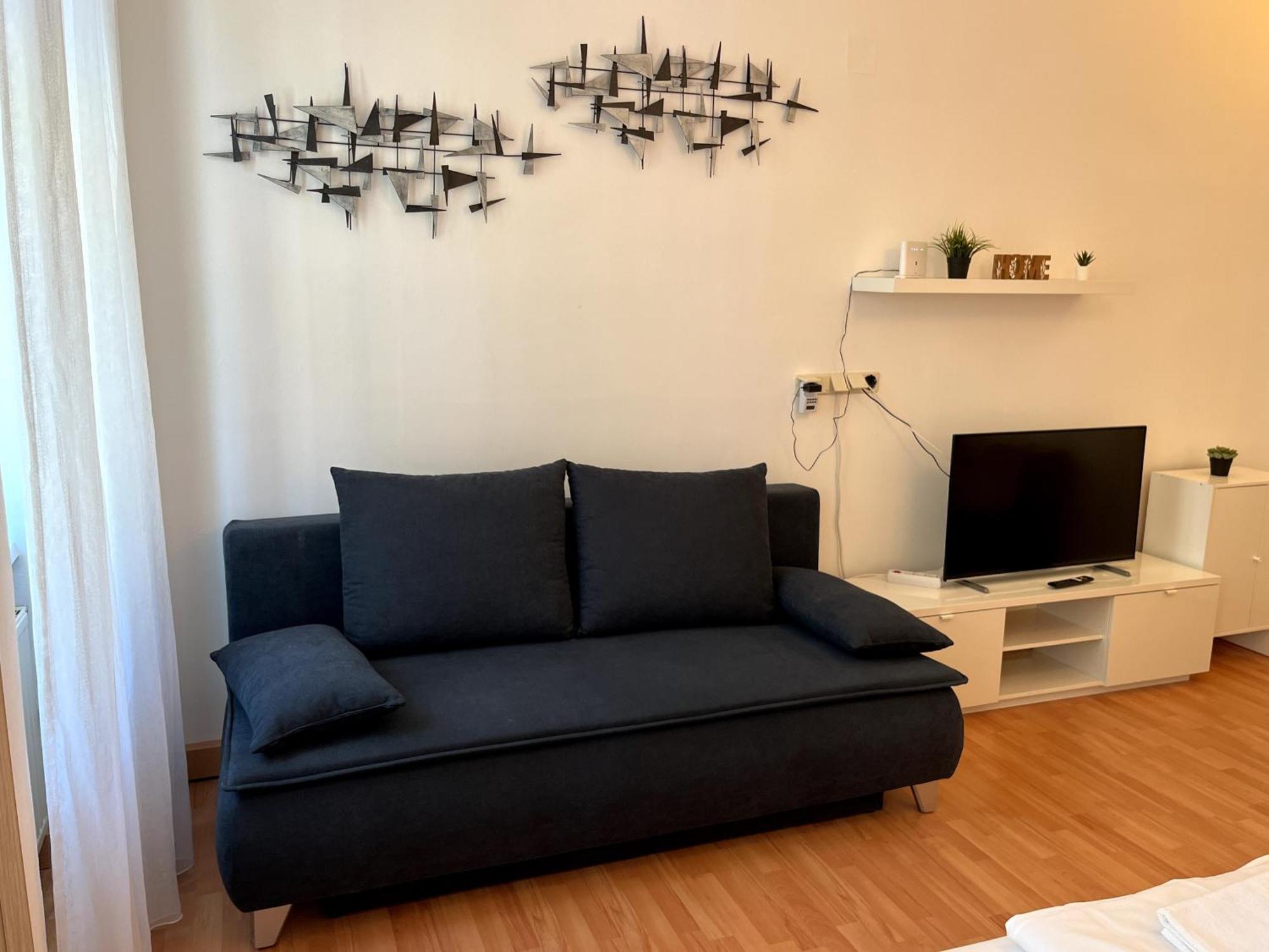 Apartament Cozy Two-bedroom Near Metro